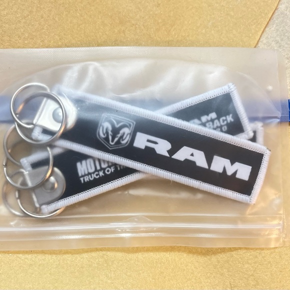 RAM Keychain with Logo - Picture 2 of 3